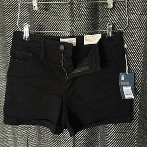 Universal Thread Shorts